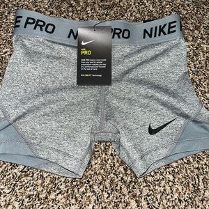 girls nike pros